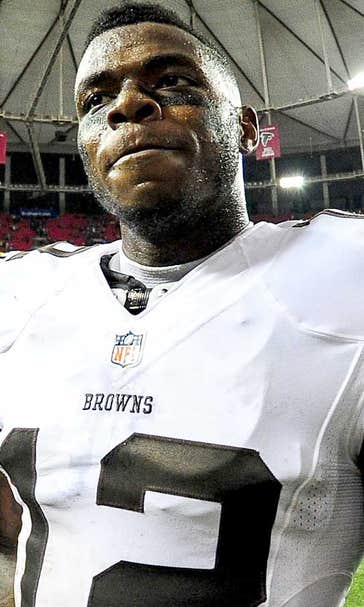 NFL suspends Browns WR Josh Gordon for year